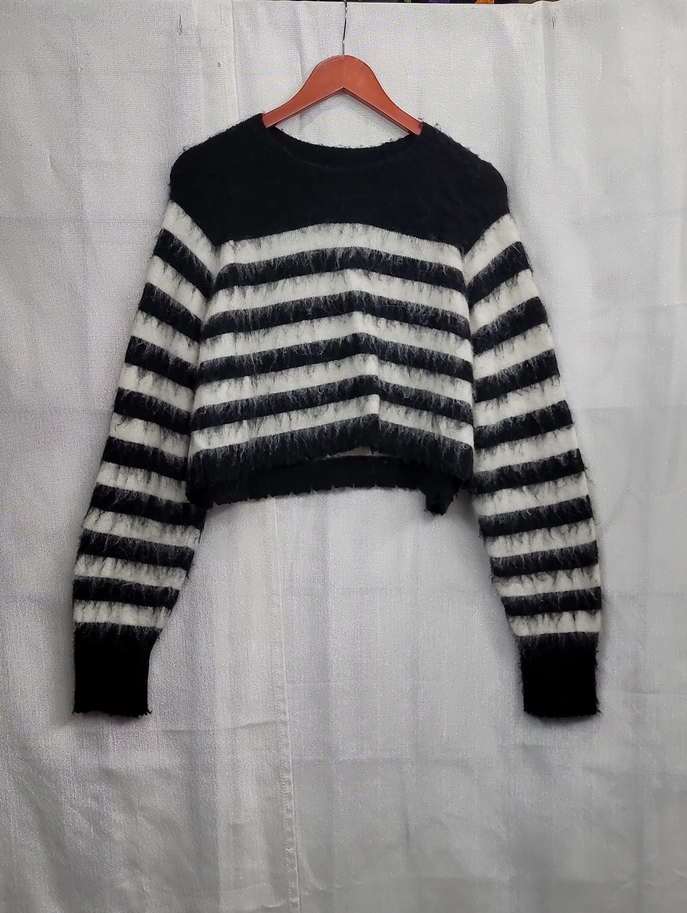 AllSaints Nwt Wool/alpaca Black Fuzzy Striped Cropped Sweater Size Large
